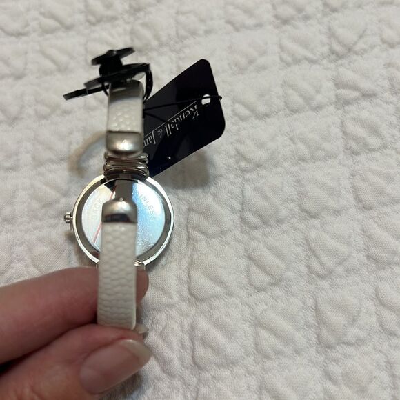 Kendall & James Ladies Watch with Hinged Bracelet Band - NWT - Picture 3 of 3